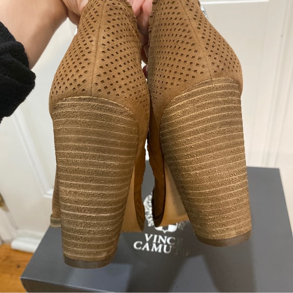New in Box Vince Camuto Lamorna Seed Brown Asymmetrical Ankle Booties Boots - Picture 7 of 14
